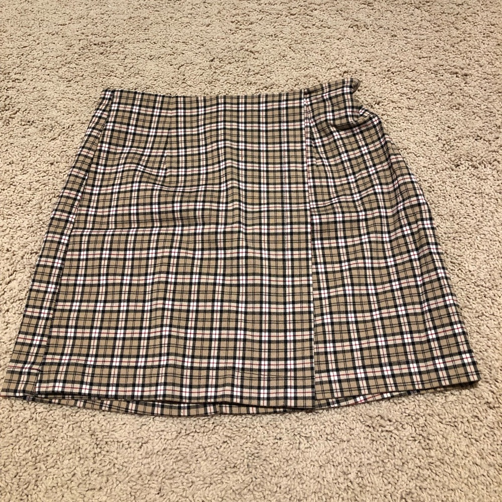 brandy melville plaid skirt